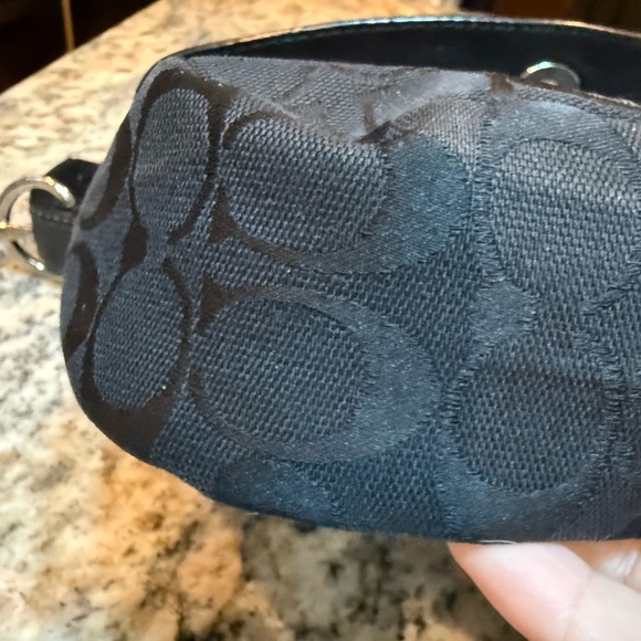 Coach Shoulder Signature Handbag/Purse with Dust bag! EUC. . - Picture 10 of 16